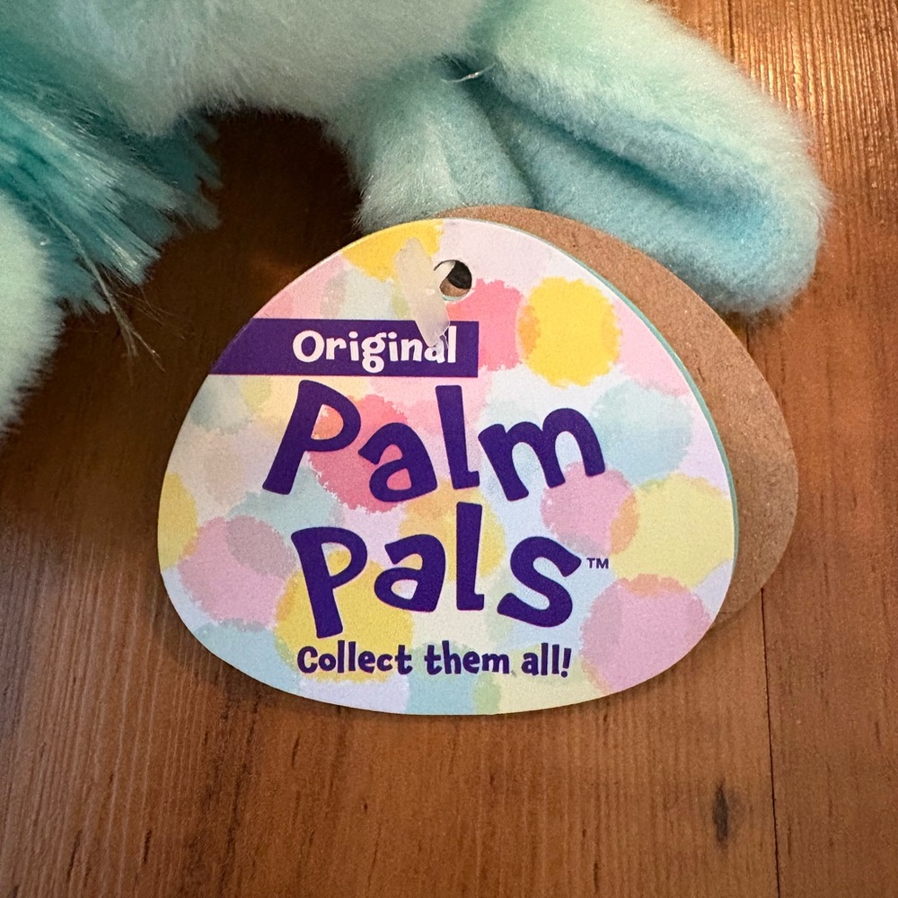 Palm Pals Gribble Goblin Plush - Picture 4 of 5